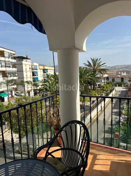 Foto a255f3fb-d3ec-440b-99be-6e7980ad74a8. Tríplex amb xemeneia piscina a Álora