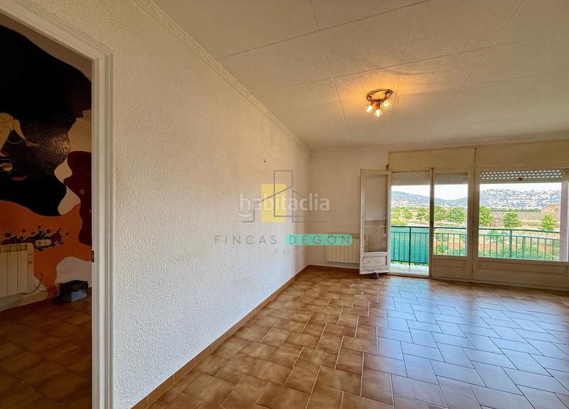 Foto 1ef0f94e-d3fb-4708-b267-b2d58fa4da1f. Apartamento  de 4 habitaciones con vistas despejadas en mas mates . en Roses