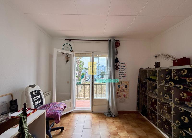 Foto 85ccef35-99d5-430b-a311-158f4451c5fa. Apartamento  de 4 habitaciones con vistas despejadas en mas mates . en Roses