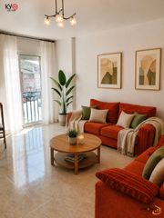 Pis  Avenida de cieza. Piso familiar: con ascensor, garaje, trastero, 4 habitaciones y
