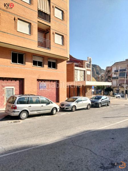 Foto b8e51faa-a5fa-4a5e-814e-60f4afb333fc. Pis amb aparcament a Abarán