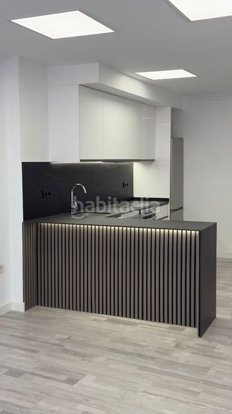 Foto c9ee22f6-c9df-4a24-8be9-84b29b935f3b. Appartamento in carrer del campello 7 in San Agustín Alicante
