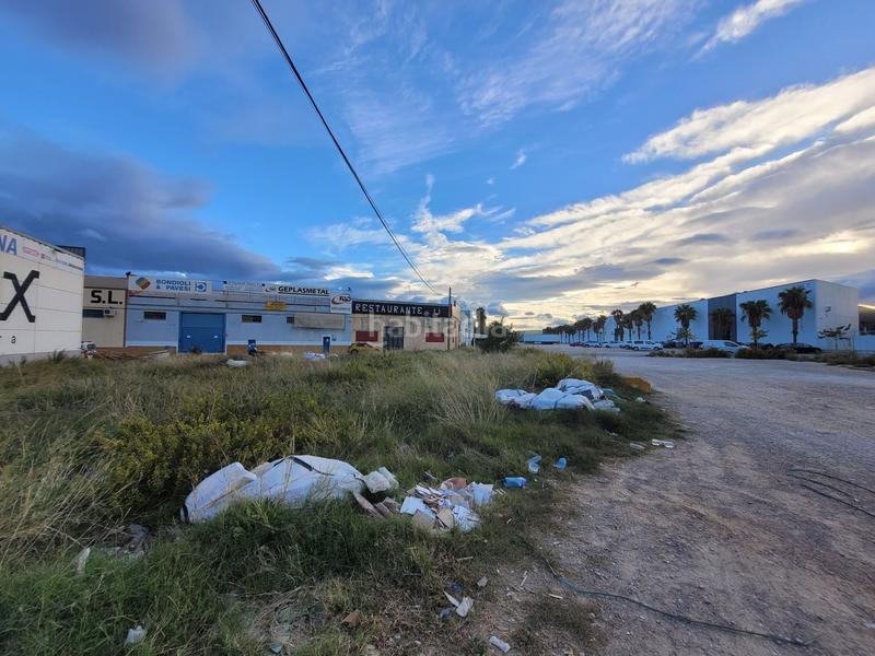 Foto 8a625d09-fec5-4b02-b474-343f39353935. Terrain résidentiel dans Quart de Poblet