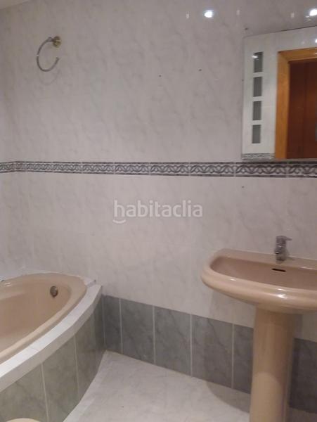 Foto 54b3a0c1-64a2-4325-a0f3-e7bd4fb110a2. Piso  en venta con inquilino lliria en Parque de la Bombilla Llíria