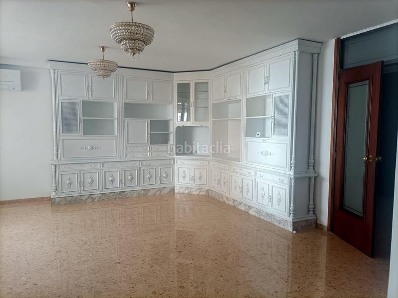 Foto 5c0a98ee-c9d3-41f2-b4aa-2a8e5d352fb2. Alquiler piso oportunidad piso en alquiler en Sant Francesc Valencia