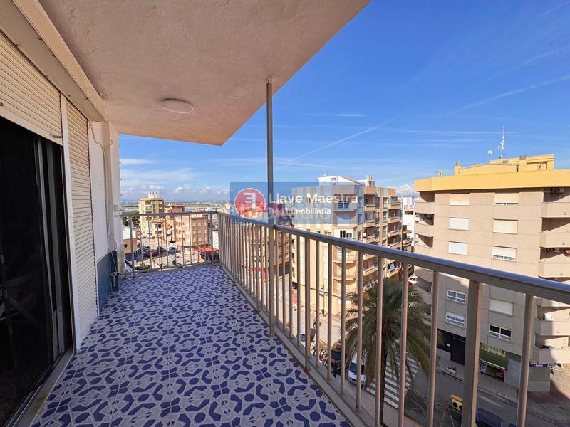 Foto 22095694-c231-4168-b9d9-86bf17a3a5ee. Apartament amb piscina a El Perelló Sueca