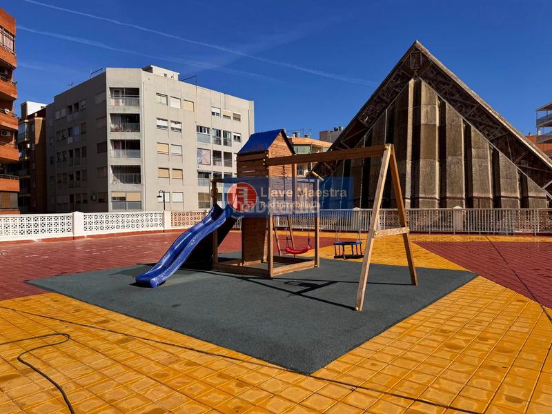 Foto 9ba6fed2-ba0b-46ce-9f90-b8eb2eb4b3ad. Apartament amb piscina a El Perelló Sueca