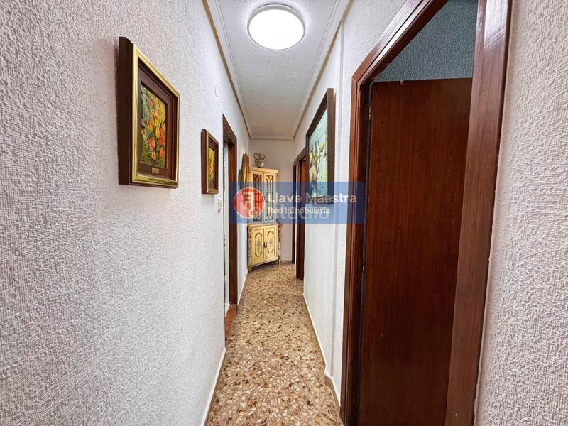 Foto bc6caa95-7eb4-4710-8b07-f0995ff04f92. Apartament amb piscina a El Perelló Sueca