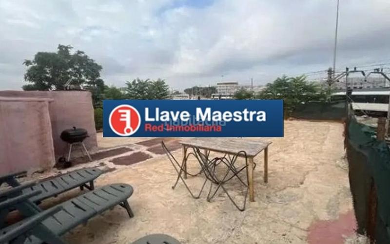 Foto 9cc13e83-c422-4e85-9496-44f7a5a57efc. Casa  en venta en la carretera de la perrina en Valencia