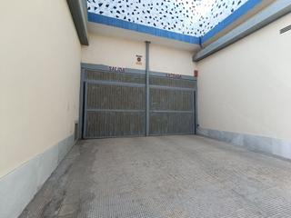 Aparcament cotxe a El Perelló. Plaza de garaje en el centro comercial el grau en el perelló.