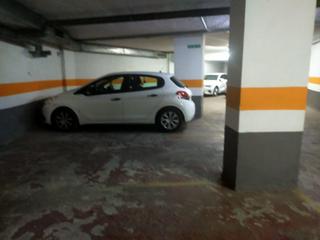 Aparcament cotxe  Perez galdos