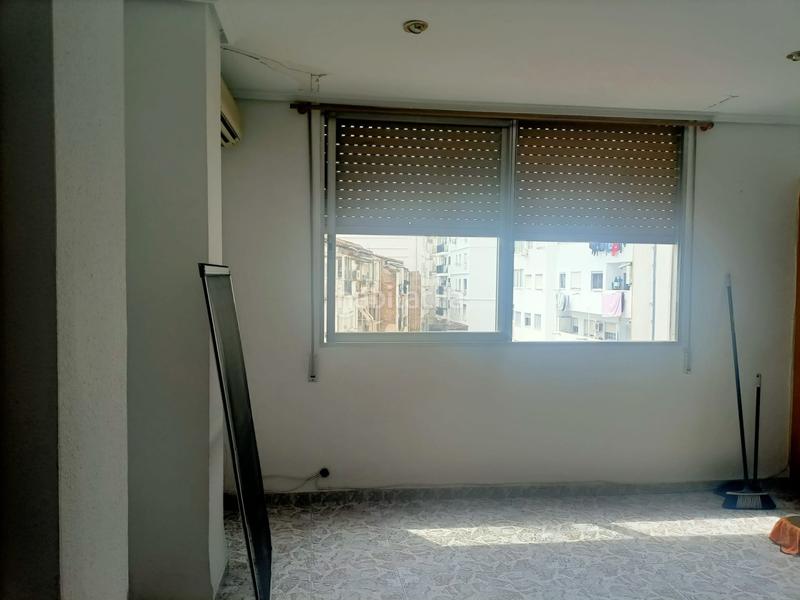Foto 3700f738-7898-42a0-b5ae-12a6a3df6fef. Alquiler piso alquiler juan llorens en La Petxina Valencia