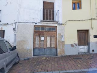 Mas à Segorbe. Casa de pueblo a reformar con garaje