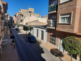 Appartamento in Pueblo. Excelente bajo vivienda