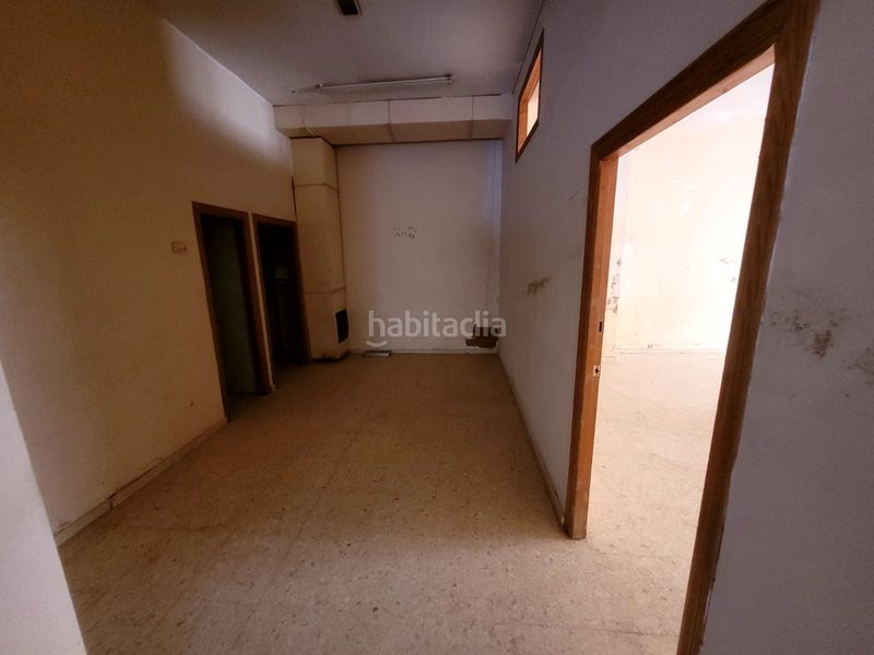 Foto b7bc9ac5-9d9f-4e7c-93df-63adbccb380e. Local comercial a Benetússer