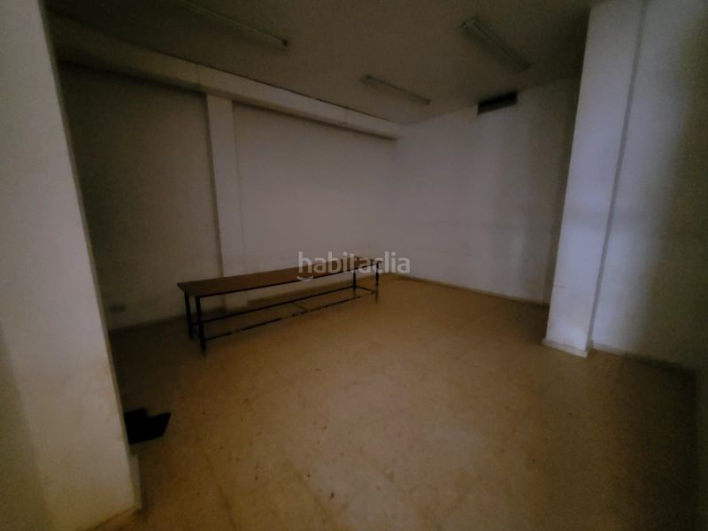 Foto ec894455-409d-463e-86fa-2d11d60ba2a5. Local comercial a Benetússer