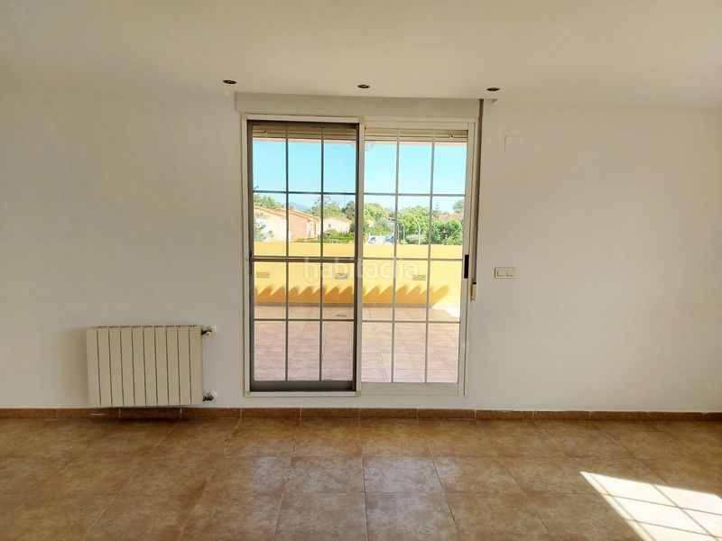 Foto 498385e3-3de3-470e-ac15-1020333c9596. Casa amb calefacció piscina a Gallipont Pobla de Vallbona (la)