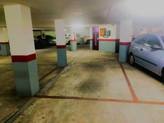 Lloguer Aparcament cotxe  San jose de calasanz. Plaza de garaje en alquiler en extramurs