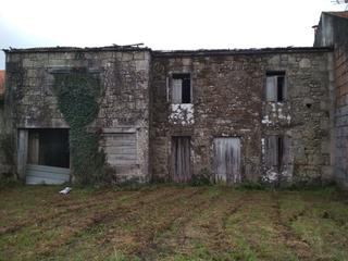 Masia a Cuntis. Casa para restaurar en cuntis