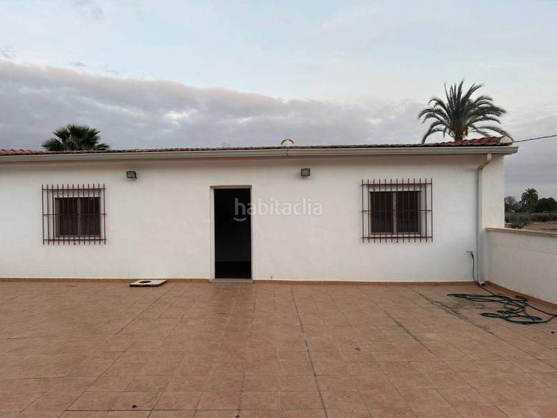 Foto 0bfbac56-10e0-47be-a0fe-acb9a821650a. Casa pareada casa de campo, 6 habitaciones, 3 baños, nave, matola, elche en Elche / Elx
