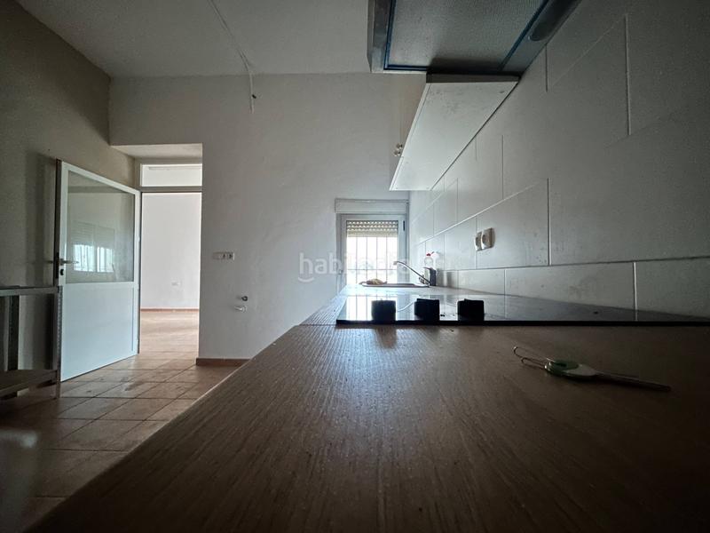 Foto a68ecba7-d65a-4d71-8e9a-3479ccc21cab. Casa pareada casa de campo, 6 habitaciones, 3 baños, nave, matola, elche en Elche / Elx