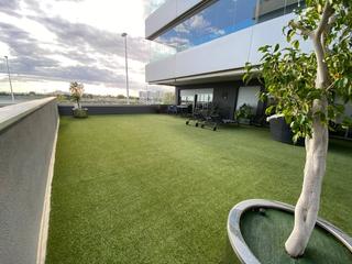 Pis  Calle presidente adolfo suarez. Piso. 3 habitaciones, 2 baños, plaza de garaje, pista de pádel,