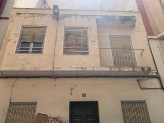 Maison à Centro. Casa unifamiliar, 2 habitaciones, 1 baño, 1 aseo, terraza, centr