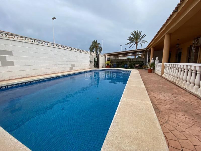 Foto 221b25ff-bda9-4e32-9067-2d41a7fdffe7. Casa con piscina in El Altet Elche / Elx