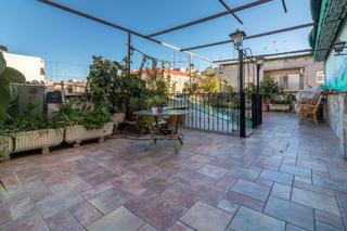 Casa  Calle mariano benlliure. Casa unifamil, 4 habitaciones, 4 baños, 2 aseos, garaje 3 coches
