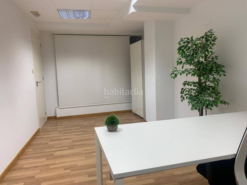 Foto b1b39396-9ea8-43e4-bd95-d14833d47621. Rent office space with heating in Centro Elche / Elx