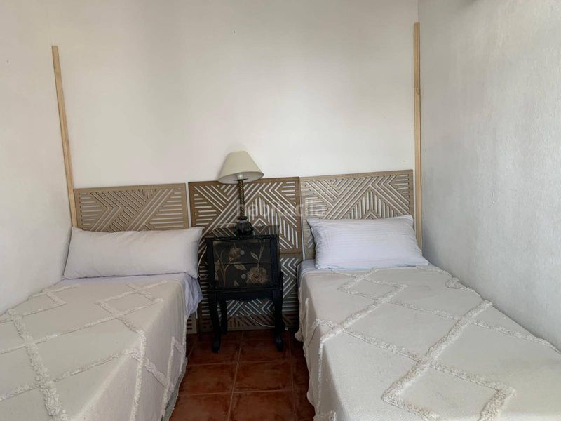 Foto ed276295-9931-48b8-b53e-f21ce5dd4812. Casa amb aparcament piscina a calas Santa Pola este Santa Pola