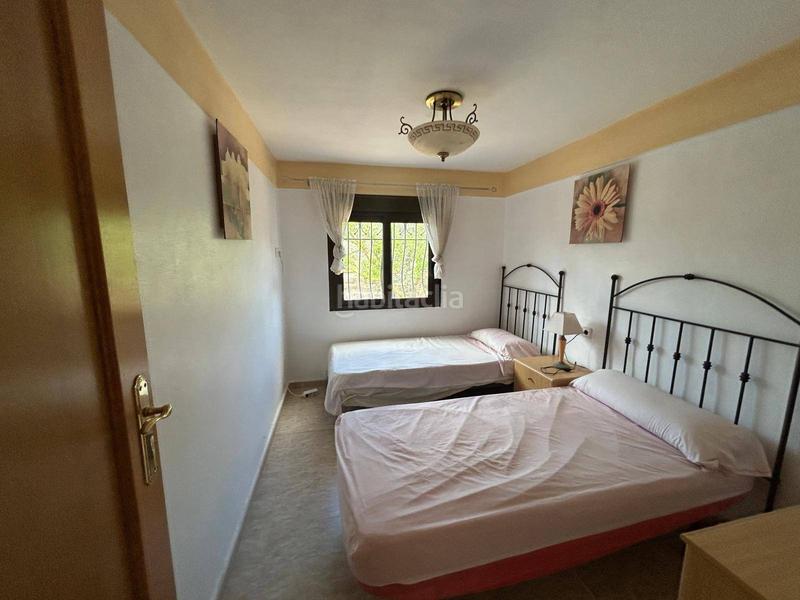 Foto 24789f48-8584-4bc6-a46c-f6b0ccd8df04. Xalet amb calefacció piscina a Valverde Elche / Elx