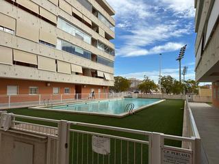 Pis  Carrer jose pomares perlasia. Piso 3 habitaciones, 2 baños,2 plazas garaje, piscina, nuevo alt