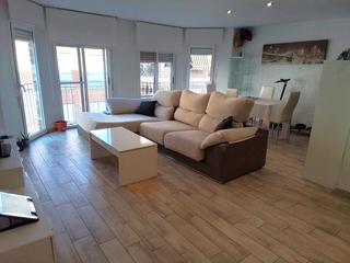Appartement  Calle mariano luiña. Piso, 3 dormitorios, 2 baños, elche