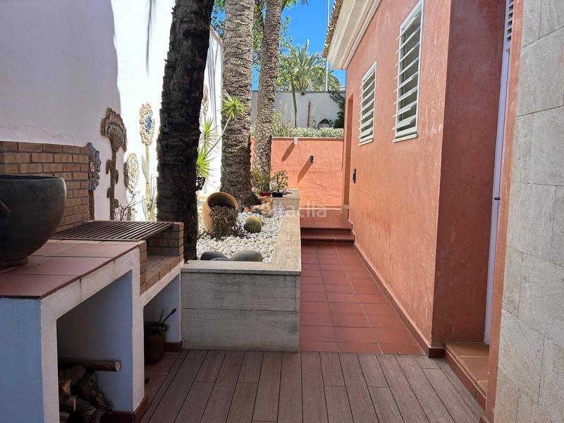 Foto bae6e33c-5a8f-459a-b128-2d5e327d4a52. Chalet , 7 dormitorios, 6 baños, 2 aseos, piscina, garaje, san juan , en Alicante