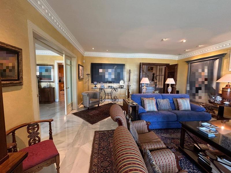 Foto cdfa4bb0-9bec-479a-aa8e-31ba12727a75. Chalet , 7 dormitorios, 6 baños, 2 aseos, piscina, garaje, san juan , en Alicante