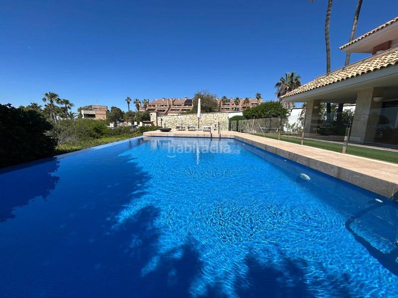 Foto fa6030c9-ce23-4ff7-8c15-c59ee97d5ffe. Chalet , 7 dormitorios, 6 baños, 2 aseos, piscina, garaje, san juan , en Alicante