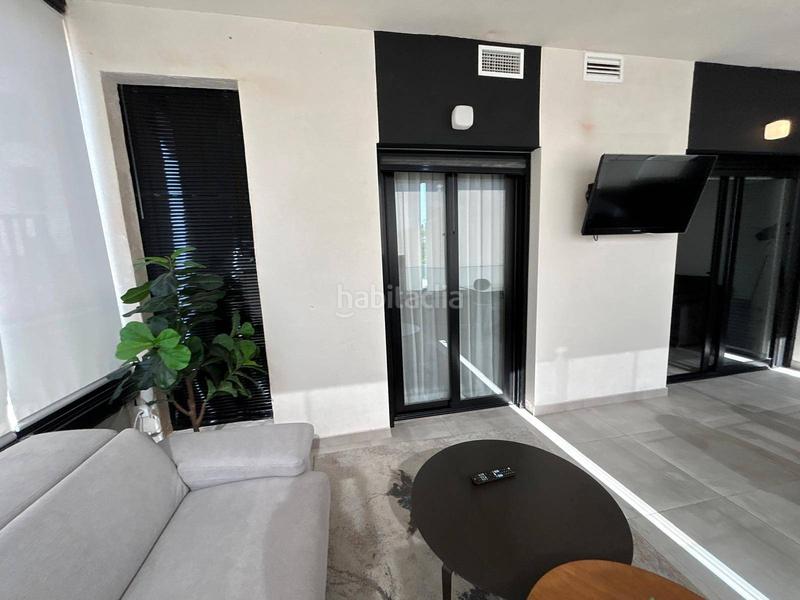 Foto a9942882-3f4c-4f73-ba88-fc8e1101fc13. Pis amb piscina a El Travaló - Martínez Valero Elche / Elx