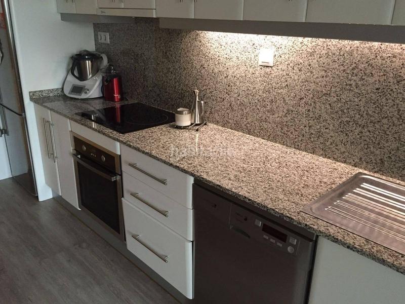 Foto 4303770d-a0f5-4f12-9b27-b15d0a9fcfb0. Erdgeschoss mit pool in Nou Altabix Elche / Elx