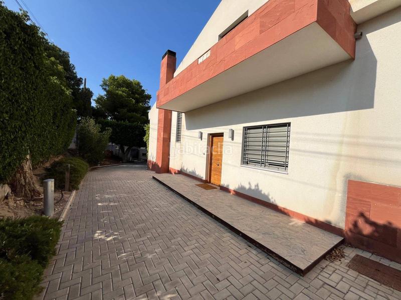 Foto 4d0ec366-4748-4b5b-84be-888665734215. Chalet mit parking pool in Peña de las Águilas Elche / Elx