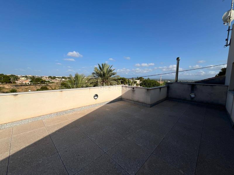 Foto 5ea61502-b974-43be-a4c7-6dc196dcf633. Chalet mit parking pool in Peña de las Águilas Elche / Elx