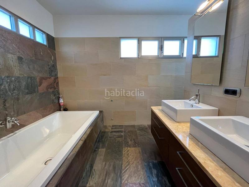 Foto 65bbb68c-4e20-4d37-a4a9-8b1845c7f912. Chalet mit parking pool in Peña de las Águilas Elche / Elx