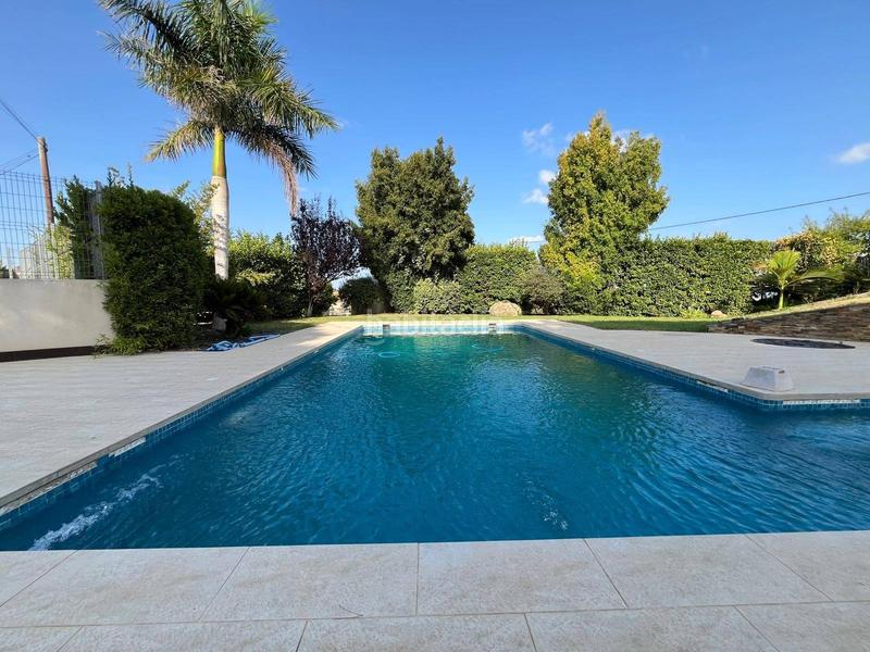 Foto f9e044d3-1759-491f-bdb5-e592d06449fb. Chalet mit parking pool in Peña de las Águilas Elche / Elx