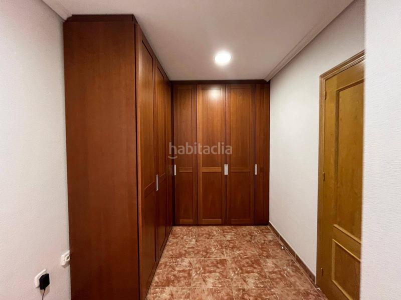 Foto 0c13573f-aba8-4d24-85dd-1ee96a9a0c45. Casa con parcheggio in El Travaló - Martínez Valero Elche / Elx