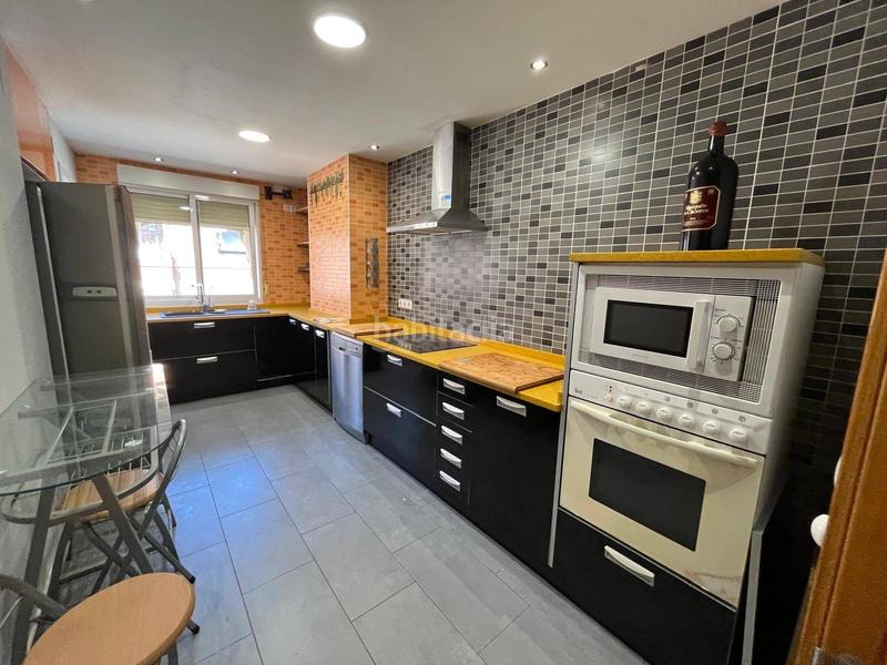 Foto 4c6dce52-3db3-49c1-b68d-935c4a056c22. Appartement avec chauffage dans El Altet Elche / Elx