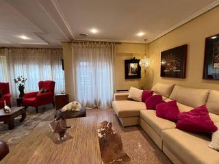 Flat in Calle de Mariano Luiña