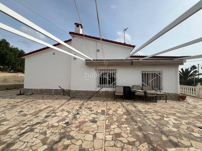 Foto 05a99c3d-9602-4fc4-8ae6-8ee80faf8848. Chalet con parcheggio piscina in Peña de las Águilas Elche / Elx