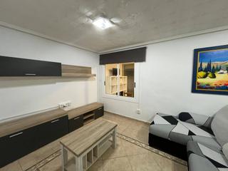 Appartamento  Calle mariano benlliure. Piso, 3 habitaciones, 1 baño, patio, plaza crevillente, elche