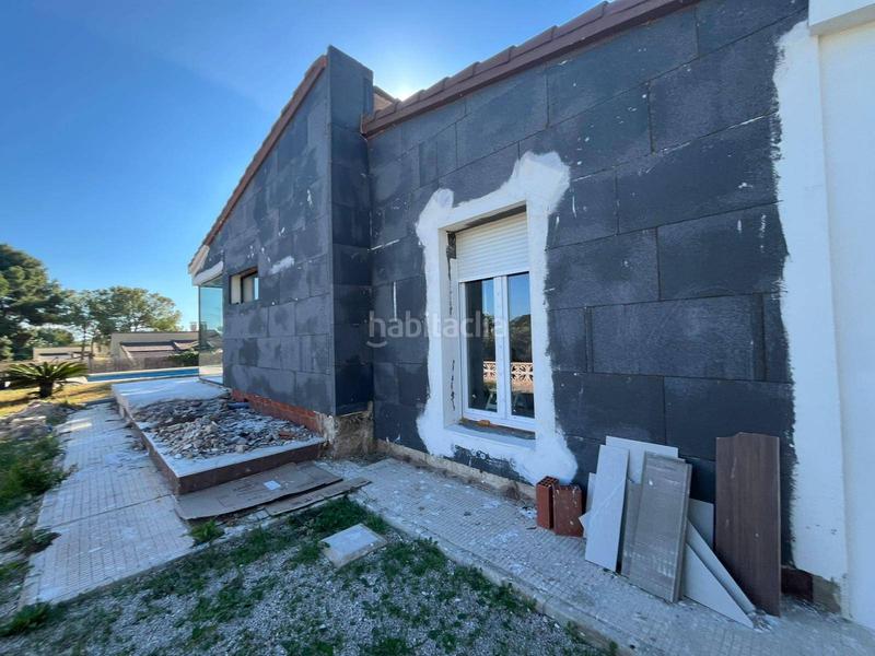 Foto 4c793654-9410-421a-88d9-e87f820b3b62. Chalet  , 4 habitaciones, 3 baños, piscina, parking, Valverde , elche en Elche / Elx