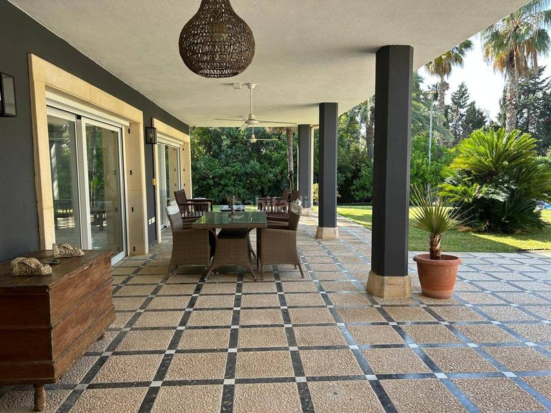 Foto 485c472f-87b4-47d5-b132-117eea59935f. Chalet con riscaldamento parcheggio piscina in Alicante golf Alicante